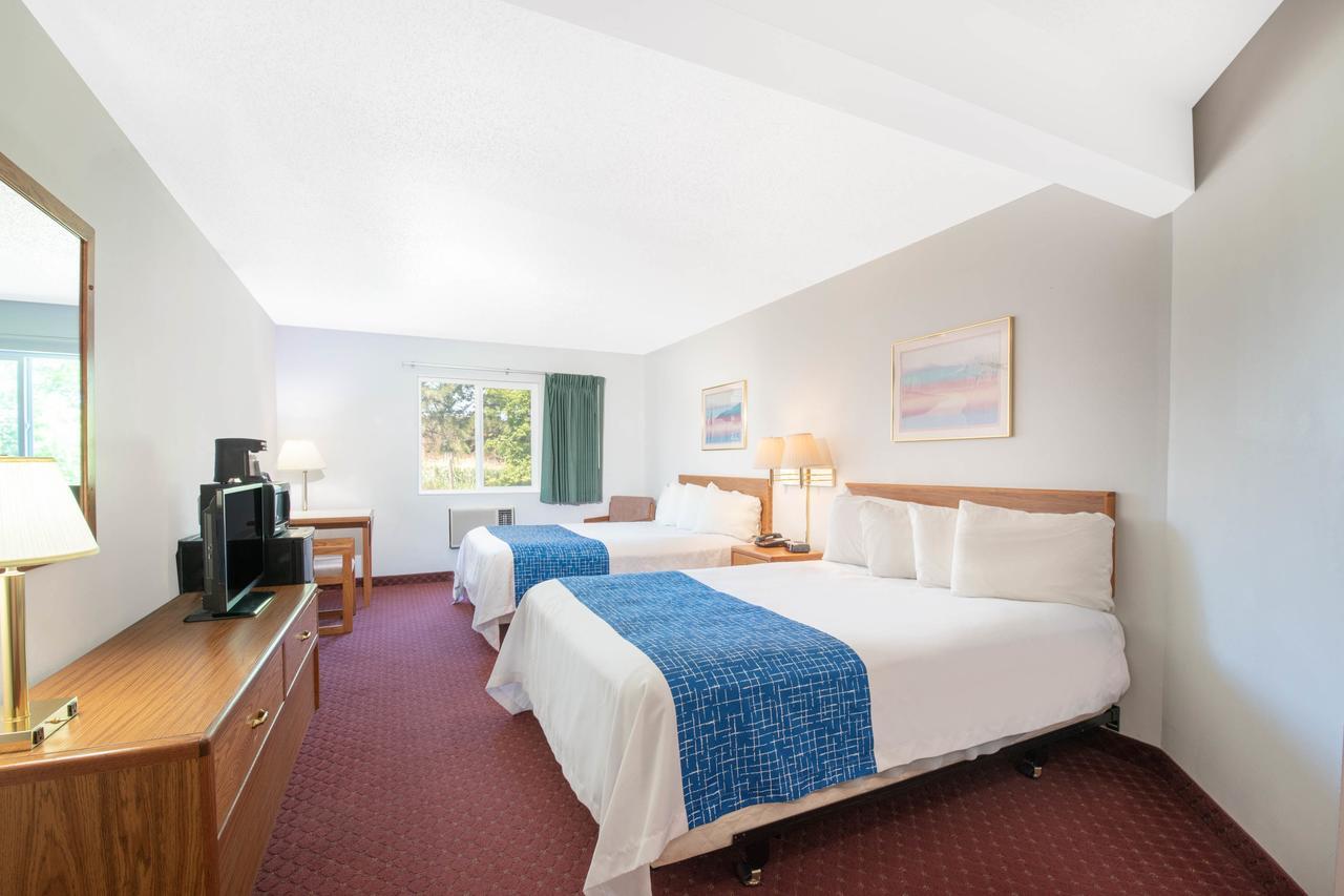 Travelodge By Wyndham Spearfish Kültér fotó